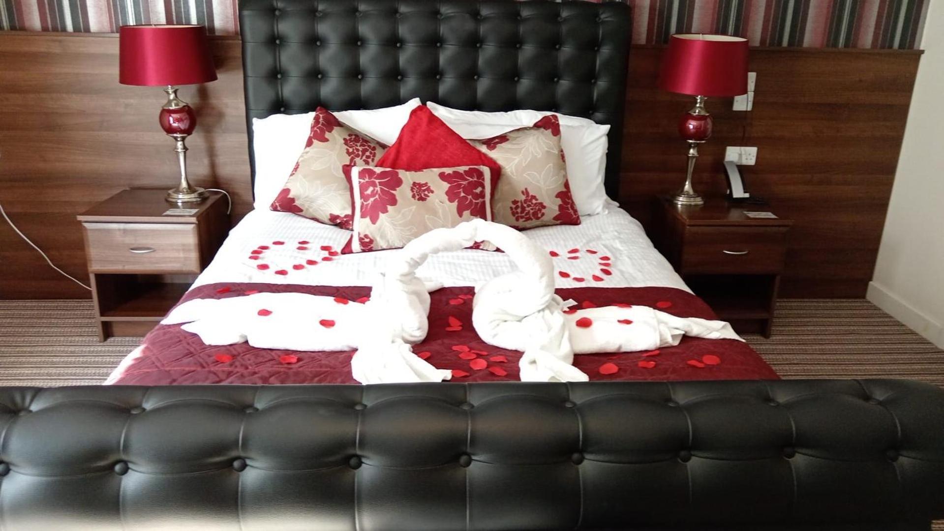 The Hedges Hotel Stranocum Bagian luar foto